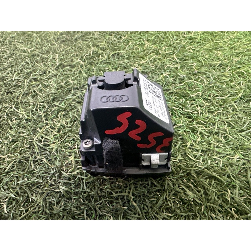 Часы (электрика) AUDI A8 D4 2011 4.2 CDRA 4H0919204G