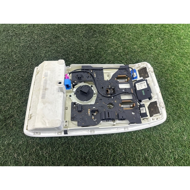 Плафон салона (салон) AUDI Q5 8R 2010 3.2 CALB 8T0947140U57