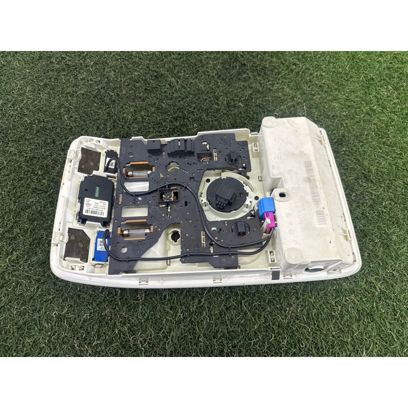 Плафон салона (салон) AUDI Q5 8R 2010 3.2 CALB 8T0947140U57