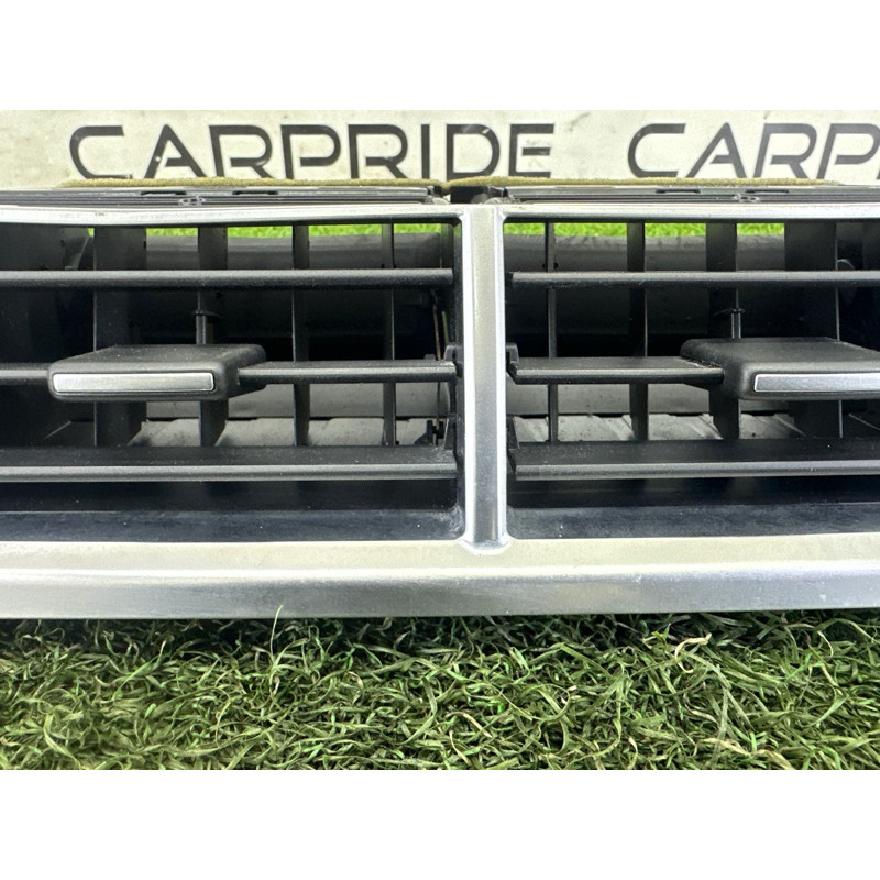 Воздуховод центральный (салон) LAND ROVER RANGE ROVER Sport L494 2016 3.0 Diesel LR044683