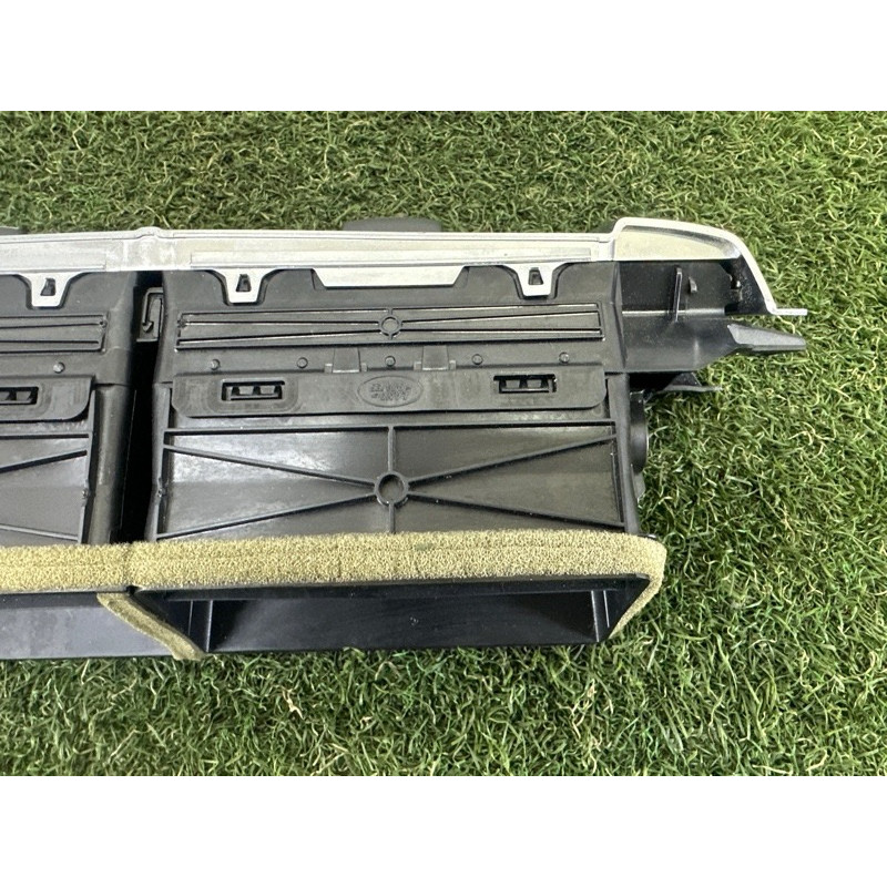 Воздуховод центральный (салон) LAND ROVER RANGE ROVER Sport L494 2016 3.0 Diesel LR044683