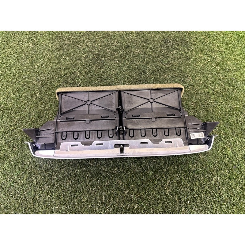 Воздуховод центральный (салон) LAND ROVER RANGE ROVER Sport L494 2016 3.0 Diesel LR044683