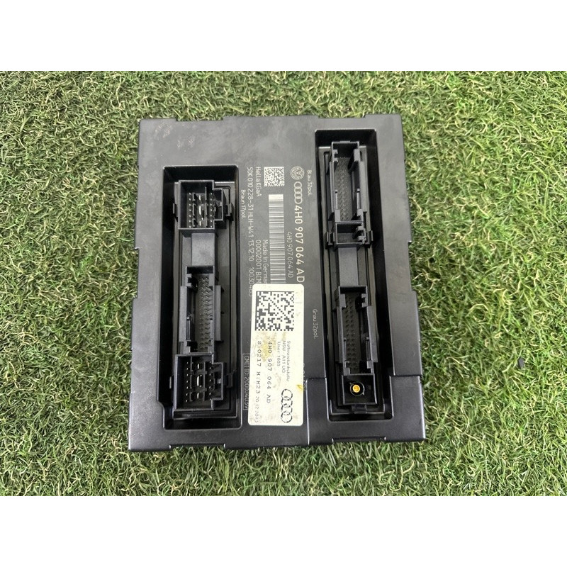 Блок комфорта (электрика / блоки управления) AUDI A8 D4 2011 4.2 CDRA 4H0907064AD