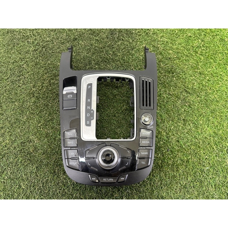 Панель управления мультимедиа (электрика / блоки управления) AUDI Q5 8R 2010 3.2 CALB 8T0919609FWFX