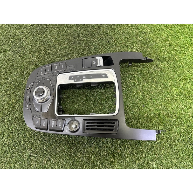 Панель управления мультимедиа (электрика / блоки управления) AUDI Q5 8R 2010 3.2 CALB 8T0919609FWFX