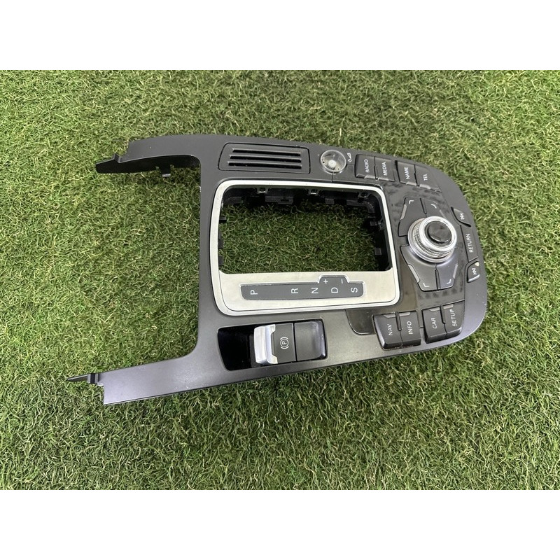 Панель управления мультимедиа (электрика / блоки управления) AUDI Q5 8R 2010 3.2 CALB 8T0919609FWFX