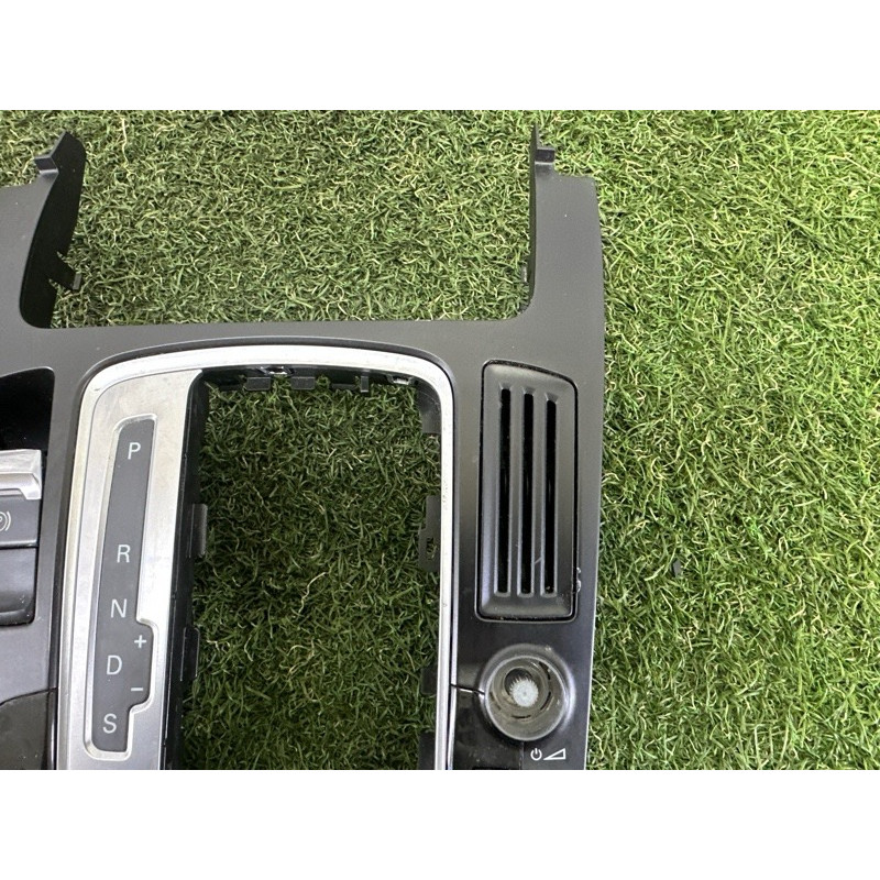 Панель управления мультимедиа (электрика / блоки управления) AUDI Q5 8R 2010 3.2 CALB 8T0919609FWFX