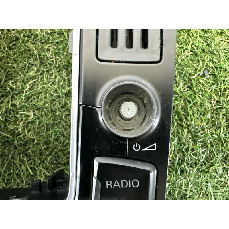 Панель управления мультимедиа (электрика / блоки управления) AUDI Q5 8R 2010 3.2 CALB 8T0919609FWFX