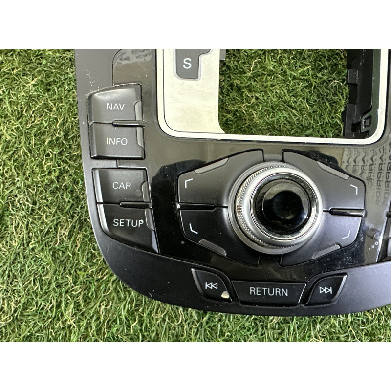 Панель управления мультимедиа (электрика / блоки управления) AUDI Q5 8R 2010 3.2 CALB 8T0919609FWFX