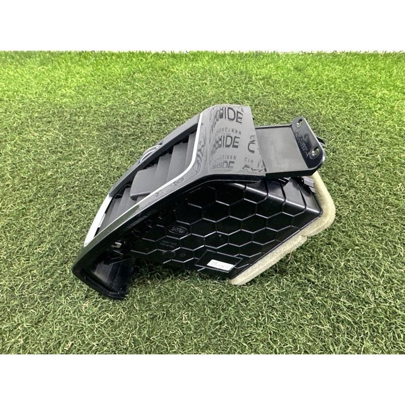 Дефлектор воздуховода (салон) LAND ROVER RANGE ROVER Sport L494 2016 3.0 Diesel LR084736