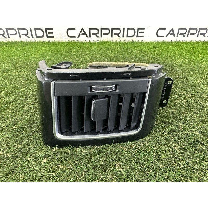 Дефлектор воздуховода (салон) LAND ROVER RANGE ROVER Sport L494 2016 3.0 Diesel LR084736