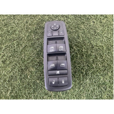 Блок кнопок стеклоподъемников