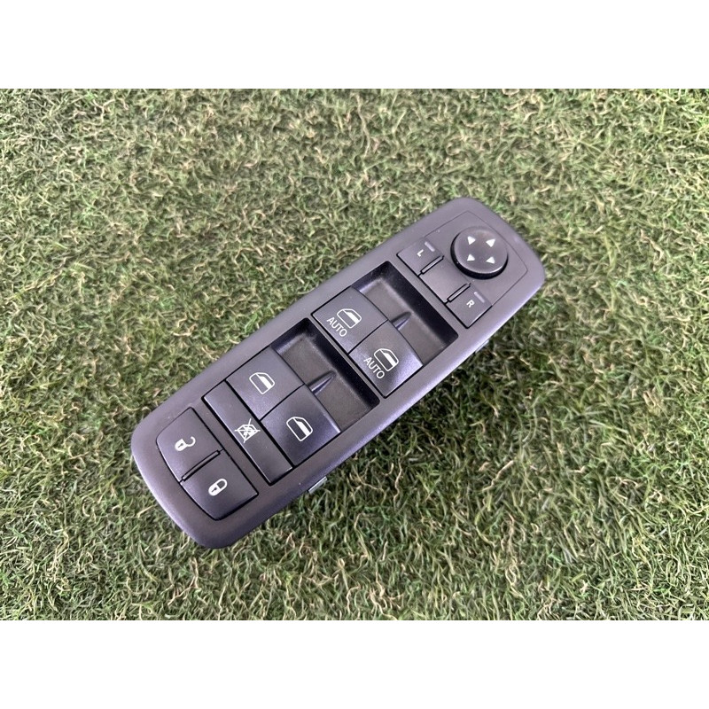 Блок кнопок стеклоподъемников (электрика / кнопки) Jeep Grand Cherokee WK2 2018 3.6 68319802AA