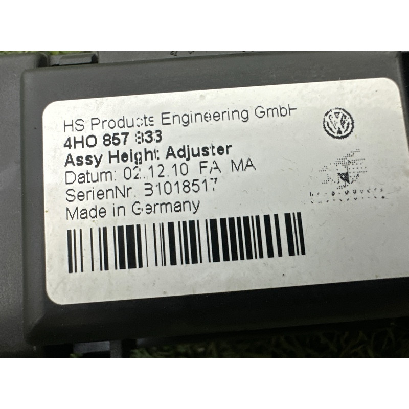 Кронштейн ремня безопасности (салон) AUDI A8 D4 2011 4.2 CDRA 4H0857833