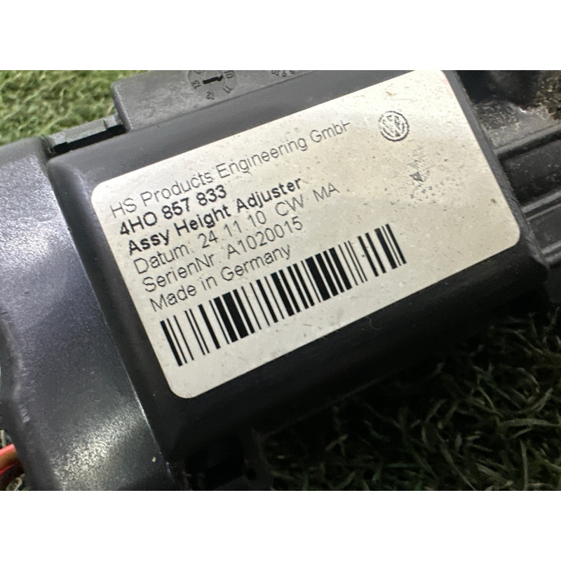 Кронштейн ремня безопасности (салон) AUDI A8 D4 2011 4.2 CDRA 4H0857833