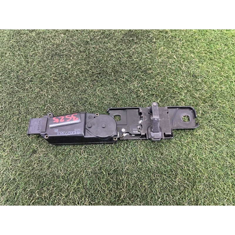 Привод двери багажника (электрика) AUDI A8 D4 2011 4.2 CDRA 4H0827383A