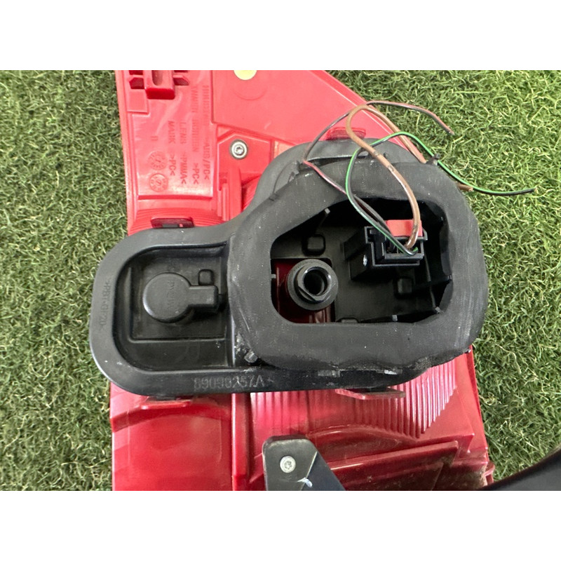 Задний фонарь (оптика) Volkswagen Touareg NF 2012 3.0 Hybrid CGFA 7P6945096E