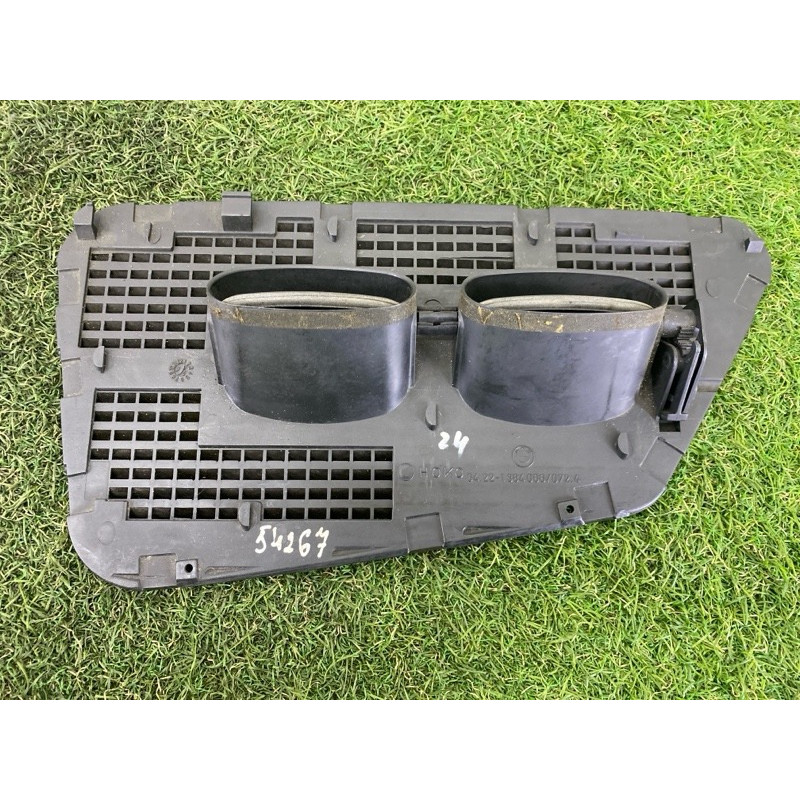 Решетка обдува лобового стекла (салон) BMW 5-series E34 1994 M43b18 64221384066