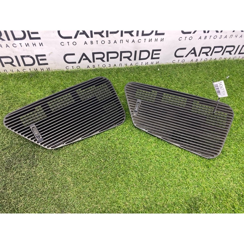 Решетка обдува лобового стекла (салон) BMW 5-series E34 1994 M43b18 64221384066