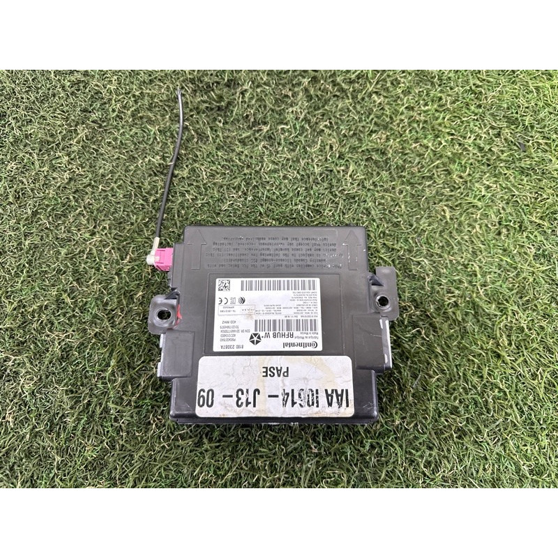 Блок бесключевого доступа (электрика / блоки управления) Jeep Grand Cherokee WK2 2018 3.6 68343278AC