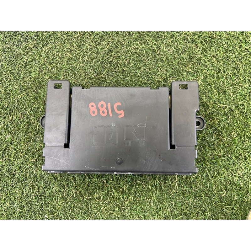 Блок предохранителей (электрика) LAND ROVER RANGE ROVER Sport L494 2016 3.0 Diesel LR069016