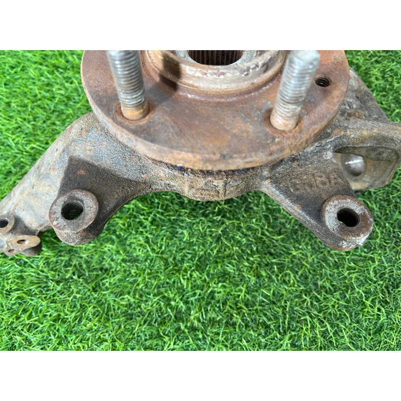 Цапфа підвіски (підвіска) Mazda 6 GG 2007 2.0 RF7J GP9A3303X