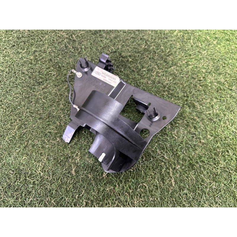 Кріплення паливного фільтра (закрытая категория) LAND ROVER RANGE ROVER Sport L494 2016 3.0 Diesel LR081087