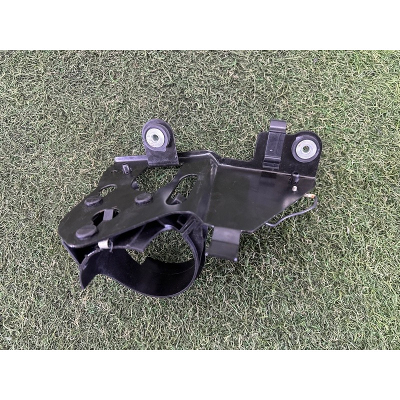 Кріплення паливного фільтра (закрытая категория) LAND ROVER RANGE ROVER Sport L494 2016 3.0 Diesel LR081087