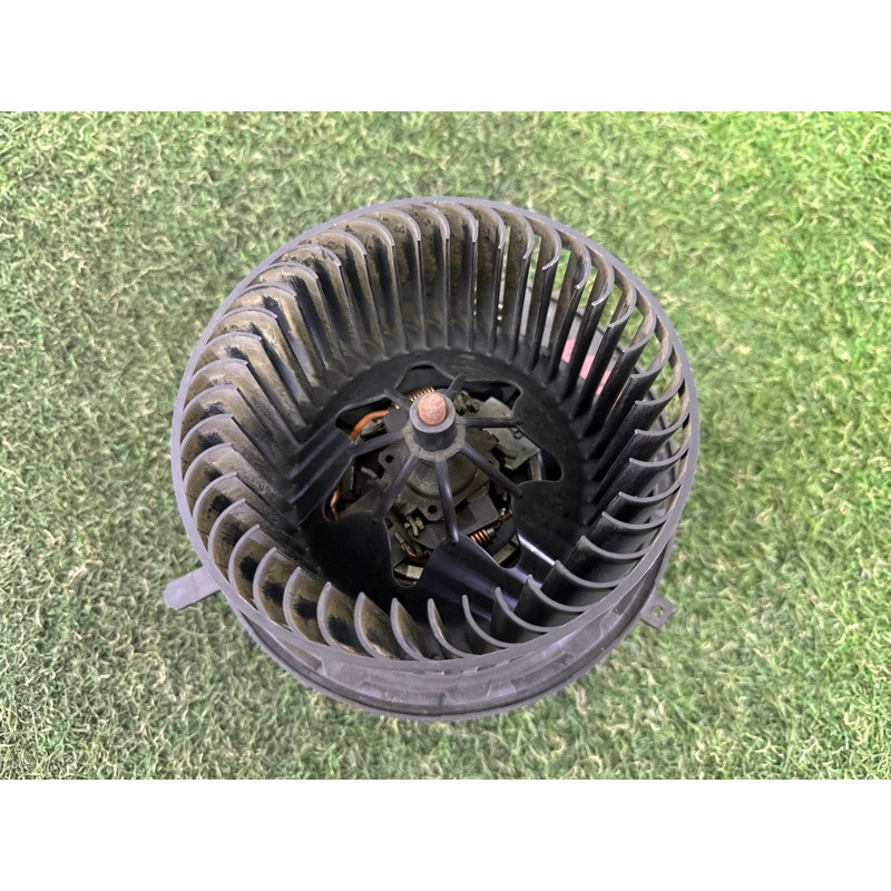 Мотор печки (отопление и кондиционирование) BMW X1 E84 2014 2.0 64119227670