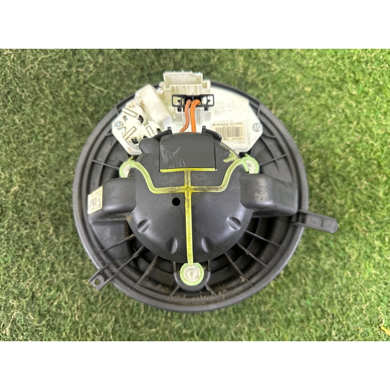 Мотор печки (отопление и кондиционирование) BMW X1 E84 2014 2.0 64119227670