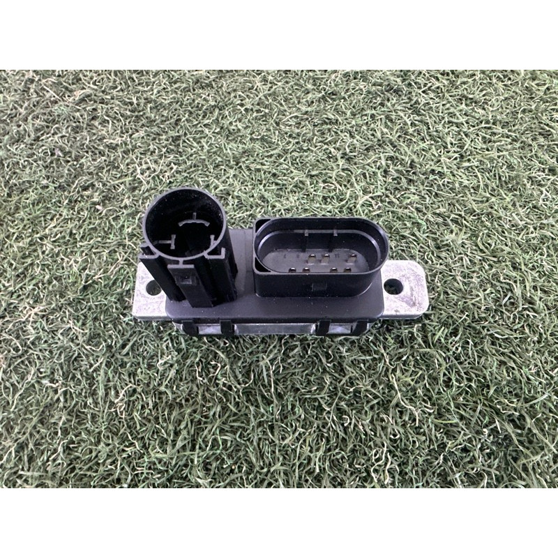 Реле свечей накала (электрика) LAND ROVER RANGE ROVER Sport L494 2016 3.0 Diesel LR084649