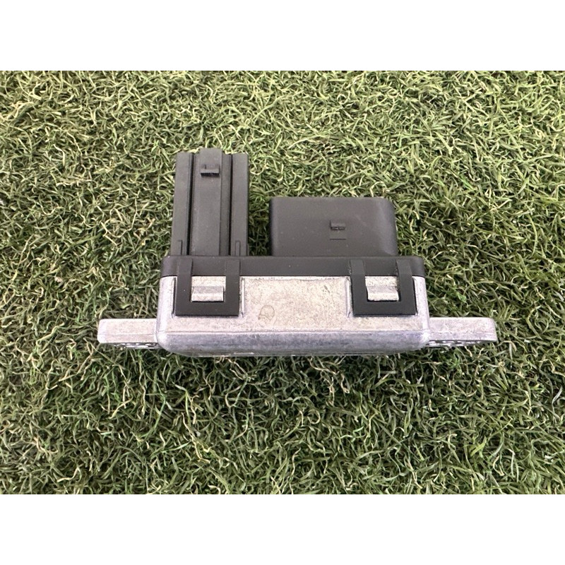 Реле свечей накала (электрика) LAND ROVER RANGE ROVER Sport L494 2016 3.0 Diesel LR084649