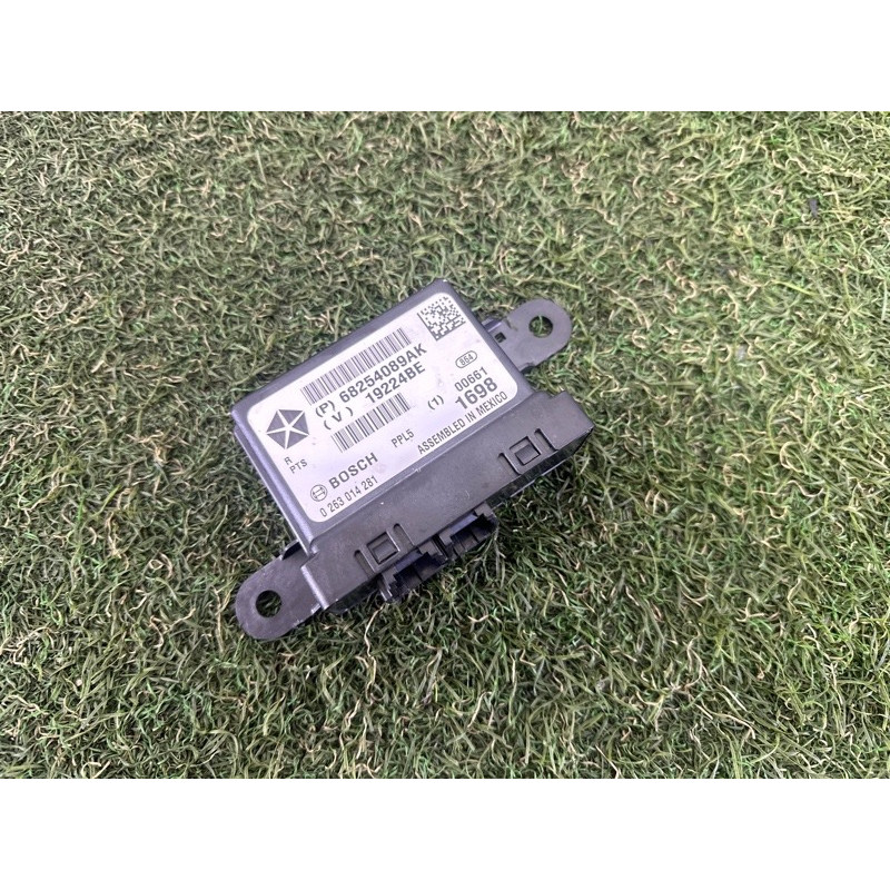 Блок управления парктрониками (электрика / блоки управления) Jeep Grand Cherokee WK2 2018 3.6 68254089AJ