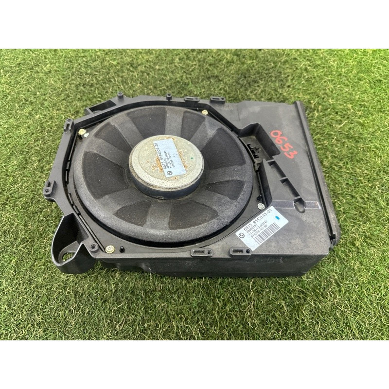 Сабвуфер (электрика) BMW X1 E84 2014 2.0 65139143143