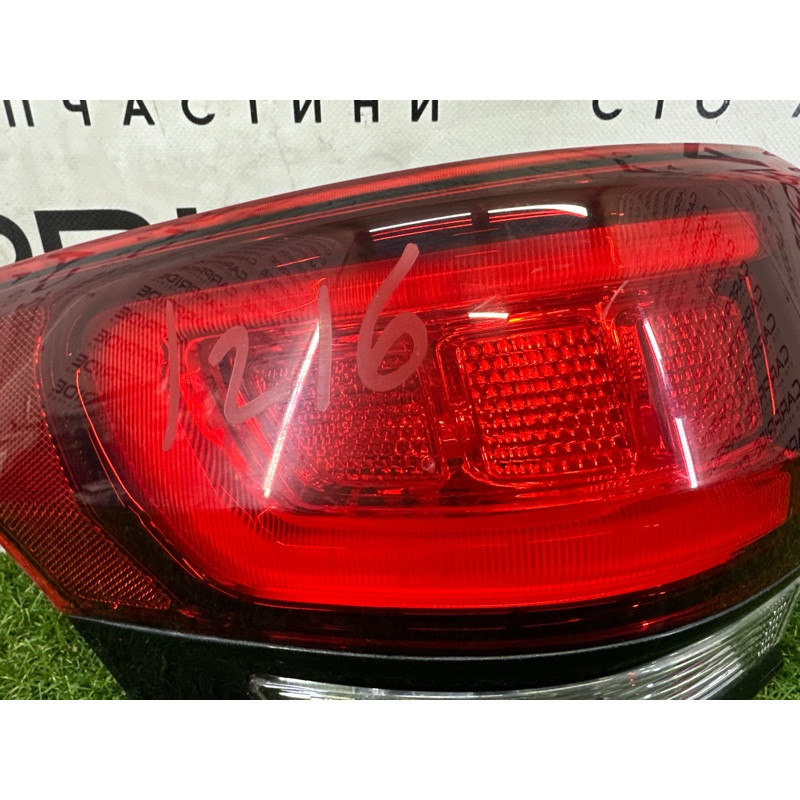 Задний фонарь (оптика) Jeep Grand Cherokee WK2 2018 3.6 68142943AG