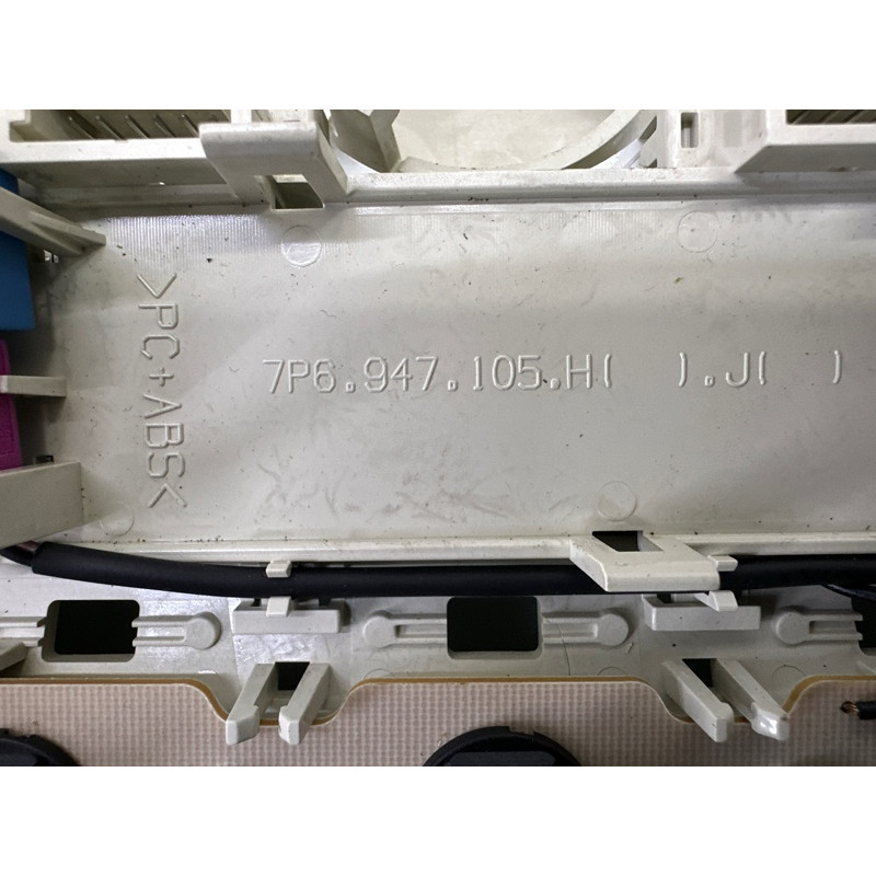 Плафон салона (салон) Volkswagen Touareg NF 2012 3.0 TDI 7P6947105F2EN