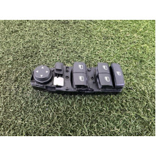 Блок кнопок стеклоподъемников