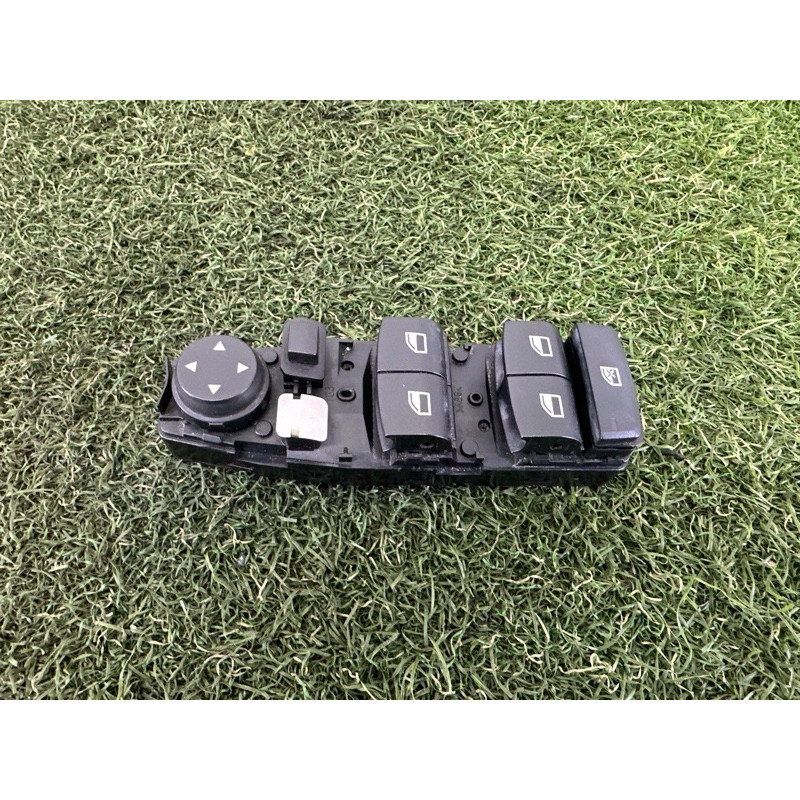 Блок кнопок склопідйомників (електрика / кнопки) BMW 3-series F30 2013 2.0 61319208108
