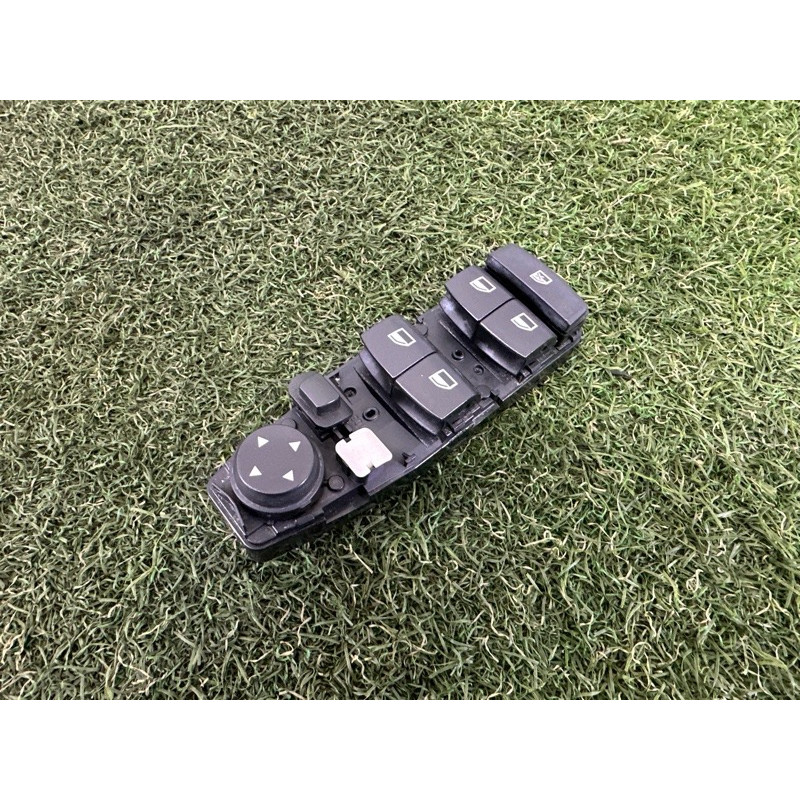 Блок кнопок склопідйомників (електрика / кнопки) BMW 3-series F30 2013 2.0 61319208108
