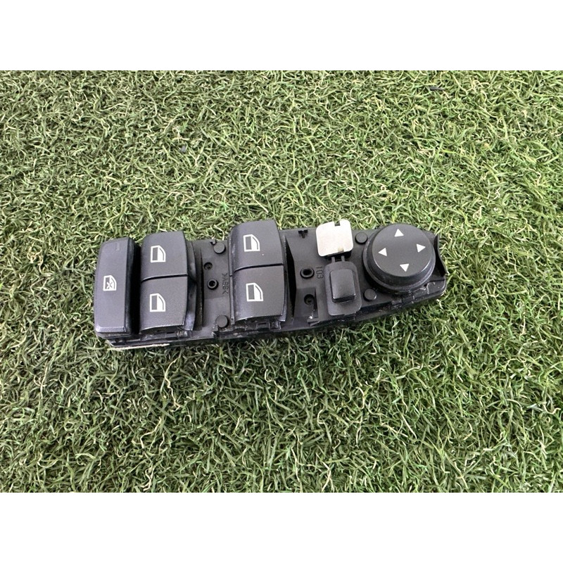 Блок кнопок склопідйомників (електрика / кнопки) BMW 3-series F30 2013 2.0 61319208108