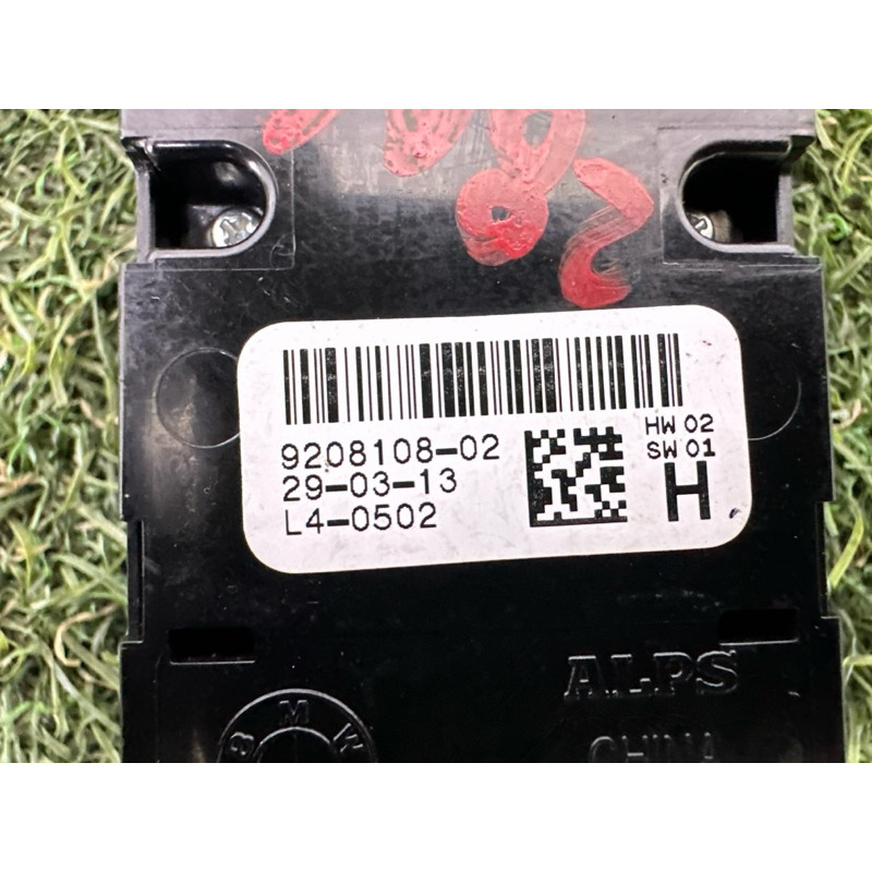 Блок кнопок склопідйомників (електрика / кнопки) BMW 3-series F30 2013 2.0 61319208108