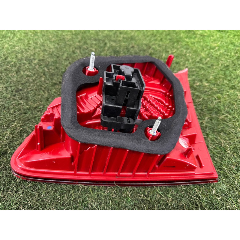 Задний фонарь (оптика) Volkswagen Touareg NF 2012 3.0 TDI 7P6945093C