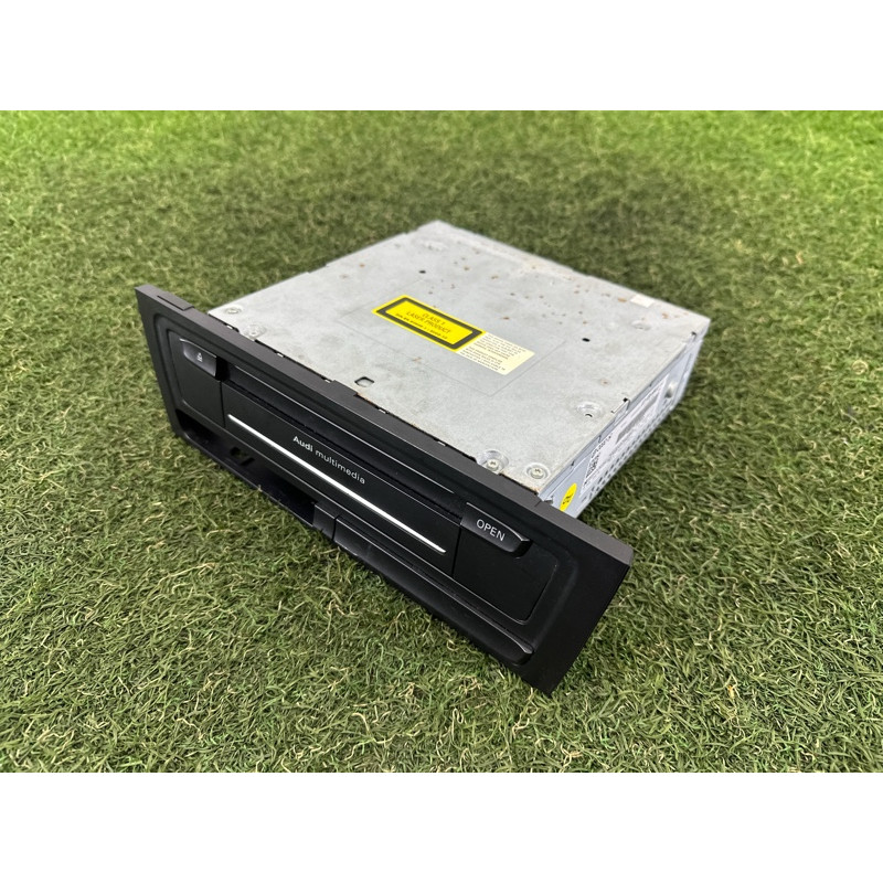 Блок управления мультимедиа (электрика / блоки управления) AUDI Q5 8R 2010 3.2 CALB 8T1035664A