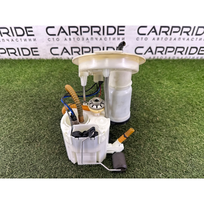 Топливный насос (топливная система) BMW 3-series F30 2013 2.0 16117243975