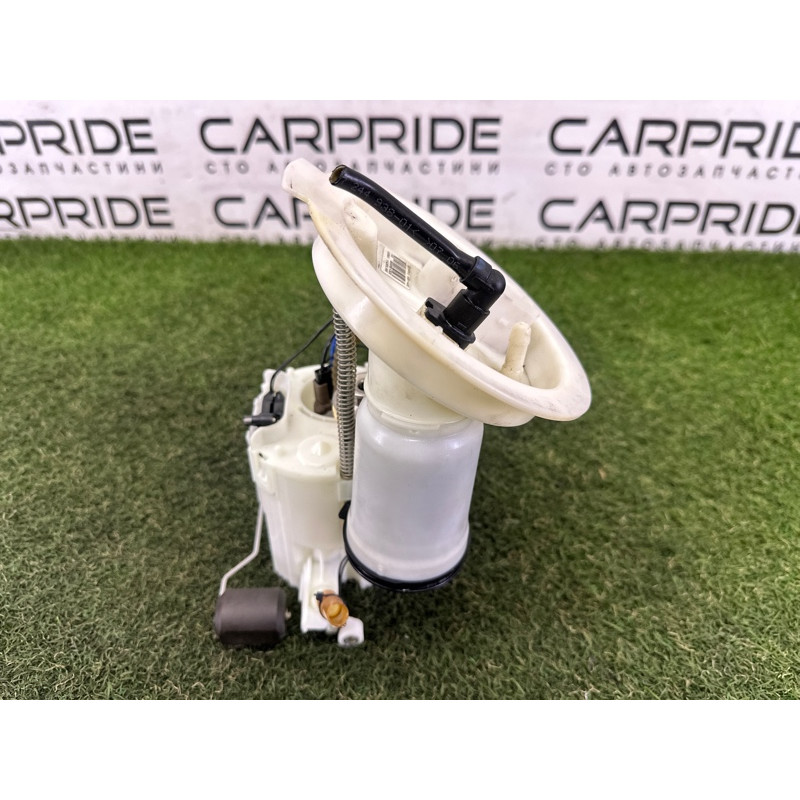 Топливный насос (топливная система) BMW 3-series F30 2013 2.0 16117243975