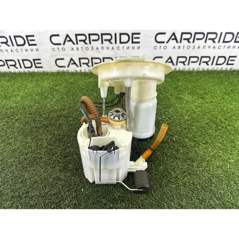 Топливный насос (топливная система) BMW 3-series F30 2015 2.0 16117243975