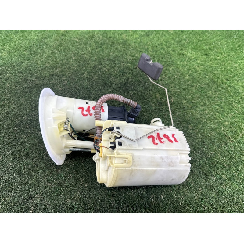 Топливный насос (топливная система) AUDI A4 B8 2010 2.0 CAEB 8K0919051G