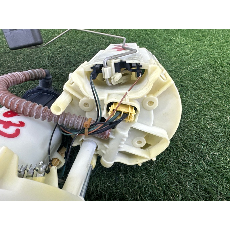 Топливный насос (топливная система) AUDI A4 B8 2010 2.0 CAEB 8K0919051G