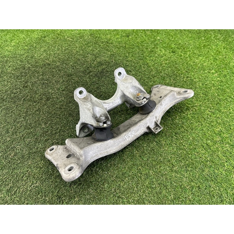 Траверса (трансмиссия) BMW X1 E84 2014 2.0 22316778059