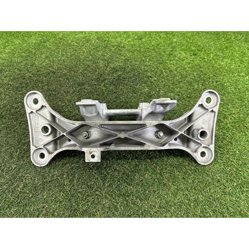 Траверса (трансмиссия) BMW X1 E84 2014 2.0 22316778059